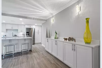 777  Bayshore Dr, Unit #705, Fort Lauderdale, FL 33304 - Photo 16