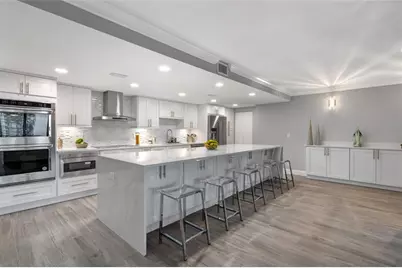 777  Bayshore Dr, Unit #705, Fort Lauderdale, FL 33304 - Photo 6