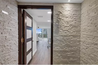 777  Bayshore Dr, Unit #705, Fort Lauderdale, FL 33304 - Photo 2
