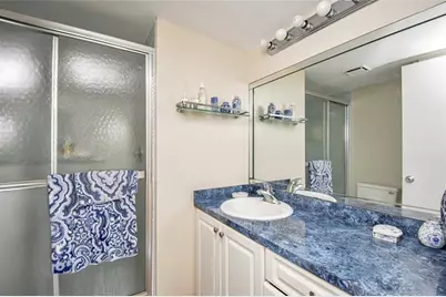 9460  Sunrise Lakes Blvd, Unit #202, Sunrise, FL 33322 - Photo 12