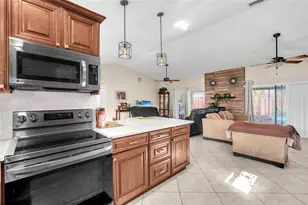 8621 NW 46th Ct, Lauderhill, FL 33351 - Photo 18