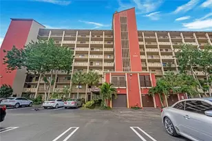 2206 S Cypress Bend Dr, Pompano Beach, FL 33069 - Photo 1