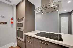 10700 NW 30th Pl, Sunrise, FL 33322 - Photo 4