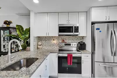 3060  Holiday Springs Blvd, Unit #106, Margate, FL 33063 - Photo 4