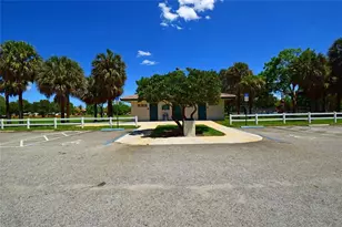 10700 NW 14th St, Plantation, FL 33322 - Photo 30