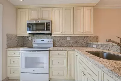 5071 W Oakland Park Blvd, Unit #204, Lauderdale Lakes, FL 33313 - Photo 18