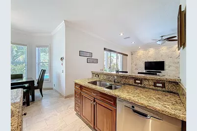 1673  Victoria Pointe Cir, Weston, FL 33327 - Photo 22