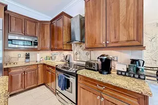 1673 Victoria Pointe Cir, Weston, FL 33327 - Photo 18