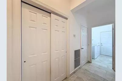 1673  Victoria Pointe Cir, Weston, FL 33327 - Photo 64