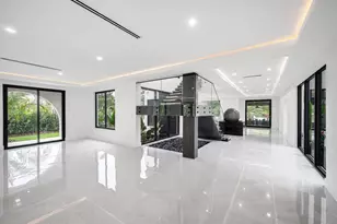 10201 SW 64th St, Miami, FL 33173 - Photo 8