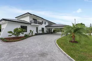 10201 SW 64th St, Miami, FL 33173 - Photo 2