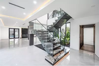 10201 SW 64th St, Miami, FL 33173 - Photo 6