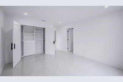 10201 SW 64th St, Miami, FL 33173 - Photo 16