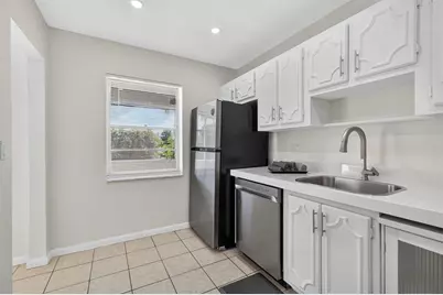 126  Sparrow Dr, Unit #10-B, Royal Palm Beach, FL 33411 - Photo 6