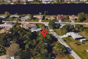 657 Cape Terrace NW, Port Charlotte, FL 33952 - Photo 4