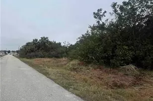 657 Cape Terrace NW, Port Charlotte, FL 33952 - Photo 2