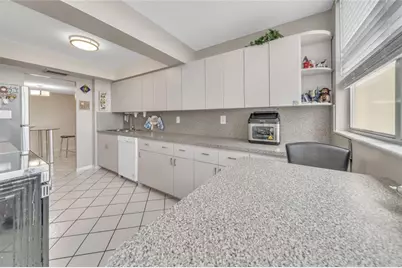 100  Golden Isles Dr, Unit #611, Hallandale Beach, FL 33009 - Photo 12