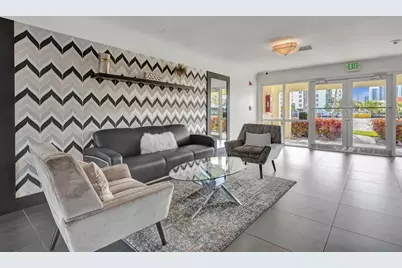 2895 NE 32nd St, Unit #206, Fort Lauderdale, FL 33306 - Photo 10