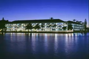 2895 NE 32nd St, Fort Lauderdale, FL 33306 - Photo 2