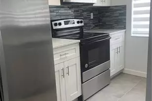 103 Riviera Cir, Weston, FL 33326 - Photo 2
