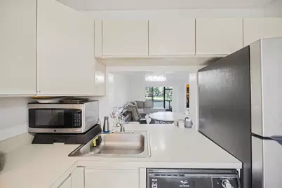 3039  Carambola Cir, Unit #3039, Coconut Creek, FL 33066 - Photo 8