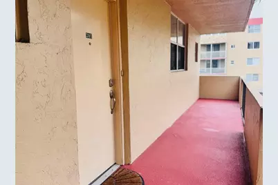 404 NW 68th Ave, Unit #301, Plantation, FL 33317 - Photo 2