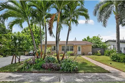 4818 SW 11th Ct, Plantation, FL 33317 - Photo 2