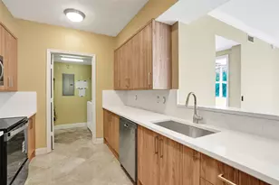 101 S Ocean Dr, Deerfield Beach, FL 33441 - Photo 22