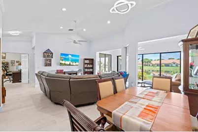 8486  Heather Pl, Boynton Beach, FL 33472 - Photo 14