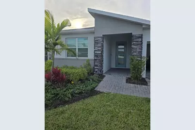 10495 SW Orana Dr, Port Saint Lucie, FL 34987 - Photo 1