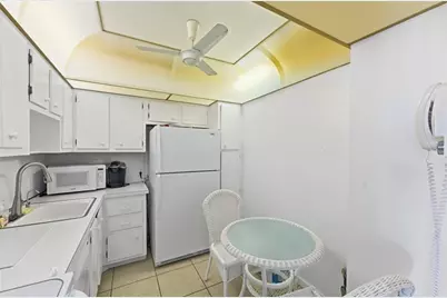 3675 N Country Club Dr, Unit #602, Aventura, FL 33180 - Photo 22