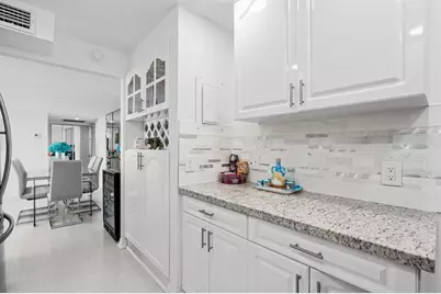 5600 N Flagler Dr, Unit #2004, West Palm Beach, FL 33407 - Photo 10