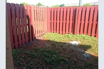 10527 NW 8th St, Unit #10527, Pembroke Pines, FL 33026 - Photo 16