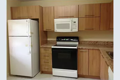 10527 NW 8th St, Unit #10527, Pembroke Pines, FL 33026 - Photo 2