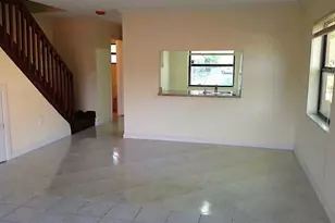 10527 NW 8th St, Pembroke Pines, FL 33026 - Photo 6