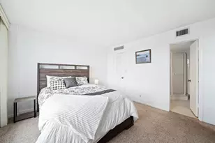 1050 Hillsboro Mile, Hillsboro Beach, FL 33062 - Photo 18