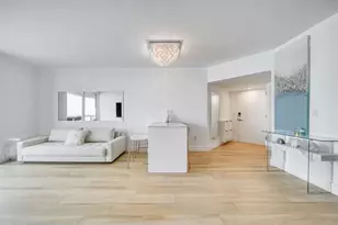 6365 Collins Ave, Miami Beach, FL 33141 - Photo 16