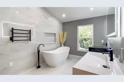 7501  Red Bay Place, Coral Springs, FL 33065 - Photo 2