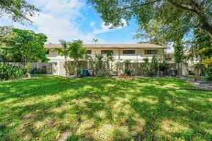 3084 S Oakland Forest Dr, Oakland Park, FL 33309 - Photo 12