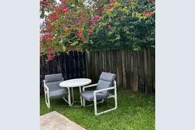347  Elm St, Hollywood, FL 33019 - Photo 14