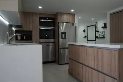 6941  Carlyle Ave, Unit #4C, Miami Beach, FL 33141 - Photo 14