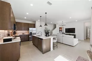 10653 NW Suncrest Loop, Port Saint Lucie, FL 34987 - Photo 4