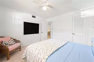 9420 S Hollybrook Lake Dr, Pembroke Pines, FL 33025 - Photo 16