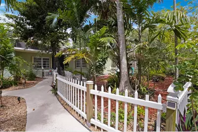 2091 SW 30th Ter, Fort Lauderdale, FL 33312 - Photo 2