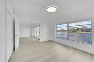 2801 N Palm Aire Dr, Pompano Beach, FL 33069 - Photo 14