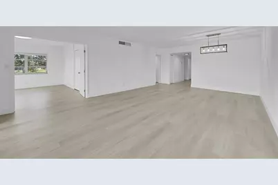 2801 N Palm Aire Dr, Unit #201, Pompano Beach, FL 33069 - Photo 10