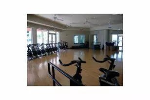 3340 NE 190th St, Miami, FL 33180 - Photo 4