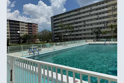 1770 NE 191st St, Unit #112-1, Miami, FL 33179 - Photo 1