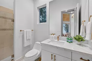 1518 E Lake Dr, Fort Lauderdale, FL 33316 - Photo 22