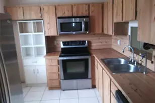 321 SE 3rd St, Dania Beach, FL 33004 - Photo 4